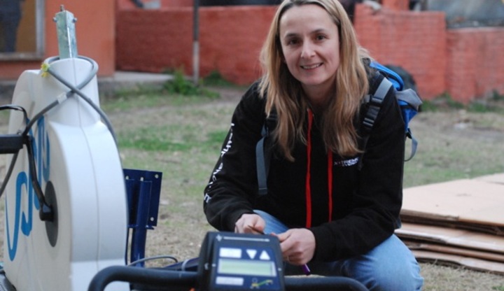 Dr Denny Levett checks one of the custom made Lode bikes Dr Denny Levett checks one of the custom made Lode bikes